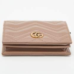 مملوكة مسبقًا Gucci Beige Matelassé Leather GG Marmont Card Case