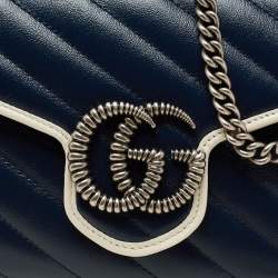 مملوكة مسبقًا Gucci Navy Blue/White Diagonal Quilt Leather GG Marmont Torchon Wallet on Chain