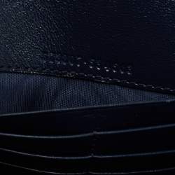 مملوكة مسبقًا Gucci Navy Blue/White Diagonal Quilt Leather GG Marmont Torchon Wallet on Chain