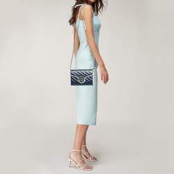 مملوكة مسبقًا Gucci Navy Blue/White Diagonal Quilt Leather GG Marmont Torchon Wallet on Chain