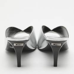 Gucci Silver Leather V Shape Mules Size 35.5