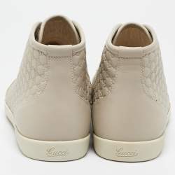 مملوكة مسبقًا Gucci Off White Microguccissima Leather High Top Sneakers Size 40.5
