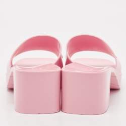 Pre Owned Gucci Pink Rubber Embossed Logo Slide Sandals Size 41