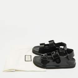 Pre Owned صندل غوتشي مطاط لامع أسود مزين شعار الماركة جي جي مسطح مقاس 37