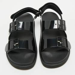 Pre Owned صندل غوتشي مطاط لامع أسود مزين شعار الما ركة جي جي مسطح مقاس 37