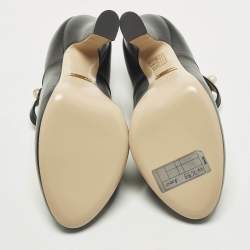 مملوكة مسبقًا حذاء كعب عالي غوتشي ليزلي جلد أسود مع حزام للكاحل مقاس 41.5