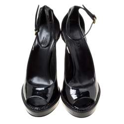 مملوكة مسبقًا Gucci Black Patent Leather Peep Toe Platform Ankle Strap Cut Out Pumps Size 36