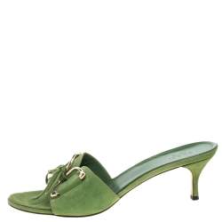 مملوكة مسبقًا Gucci Green Suede Tied Horse-bit Mule Sandals Size 40.5