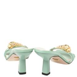 مملوكة مسبقًا Gucci Mint Green/Gold Leather Crystal Embellished Tiger Hear Sandals Size 39.5