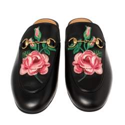 مملوكة مسبقًا Gucci Black Floral Embroidered Leather Horsebit Princetown Flat Mules Size 38