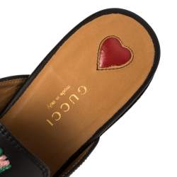 مملوكة مسبقًا Gucci Black Floral Embroidered Leather Horsebit Princetown Flat Mules Size 38