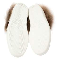 مملوكة مسبقًا Gucci White Leather and Fur Ace Embroidered Bee Low Top Sneakers Size 37