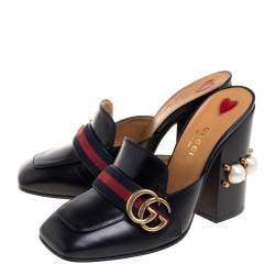 مملوكة مسبقًا حذاء مولز غوتشى ترصيعات لؤلؤ صناعى شريط ويب جى جى جلد ثعبان أسود مقاس 38