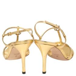 مملوكة مسبقًا صندل غوتشي جلد ذهبي ميتالك بالشعار جي جي وسير حرف تي مقاس 40