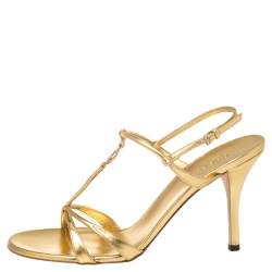 مملوكة مسبقًا صندل غوتشي جلد ذهبي ميتالك بالشعار جي جي وسير حرف تي مقاس 40