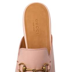 مملوكة مسبقًا Gucci Pink Leather Princetown Horsebit Flat Mules Size 38
