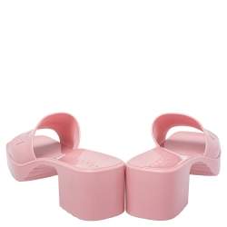 Pre Owned صندل سلايد غوتشي نعل سميك مطاط وردي مقاس 41