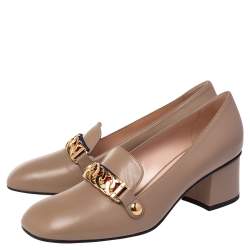 Pre Owned حذاء كعب عالي غوتشي كعب عريض مزخرف سلسلة سيلفي جلد بيج مقاس 39