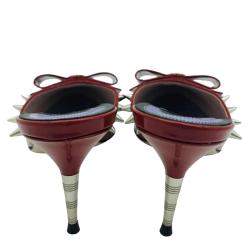 مملوكة مسبقًا Gucci Red Patent Leather Studded Heels Size 38.5 (UK 5.5)