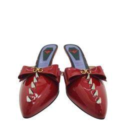 مملوكة مسبقًا Gucci Red Patent Leather Studded Heels Size 38.5 (UK 5.5)