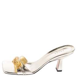 مملوكة مسبقًا صندل سلايد غوتشي مزخرف رأس نمر كريستال دورا جلد ذهبي مقاس 39