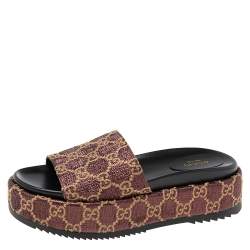 مملوكة مسبقًا صندل سلايد غوتشي نعل سميك كانفاس GG بيج/ عنابي مقاس 39