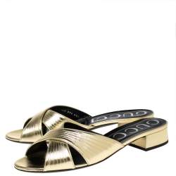 مملوكة مسبقًا Gucci Gold Leather Crisscross Slide Sandals Size 39.5