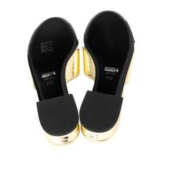 مملوكة مسبقًا Gucci Gold Leather Crisscross Slide Sandals Size 39.5