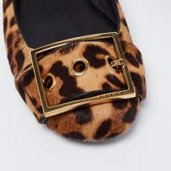 Pre Owned حذاء باليرينا فلات غوتشي شعر عجل نقشة الفهد بني/بيج بإبزيم مقاس 39