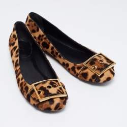 Pre Owned حذاء باليرينا فلات غوتشي شعر عجل نقشة الفهد بني/بيج بإبزيم مقاس 39