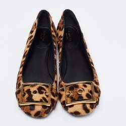 Pre Owned حذاء باليرينا فلات غوتشي شعر عجل نقشة الفهد بني/بيج بإبزيم مقاس 39