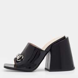 مملوكة مسبقًا صندل سلايد غوتشي جلد لامع أسود كعب مربع سميك مزين بشعار هورسبيت مقاس 38