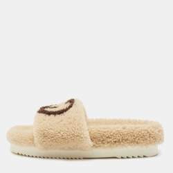 Gucci Beige Shearling Fur Interlocking G Slides Size 38