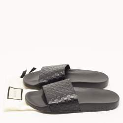 مملوكة مسبقًا Gucci Black Microguccissima Rubber Flat Slides Size 37