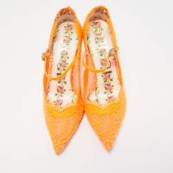 مملوكة مسبقًا Gucci Orange Fabric and Leather Virginia Mary Jane Pumps Size 38