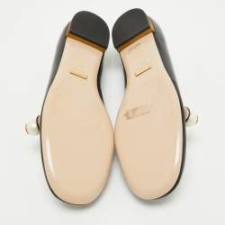 مملوكة مسبقًا حذاء باليرينا فلات غوتشي جي جي جلد أسود لامع لؤلؤ مزخرف مقاس 37.5