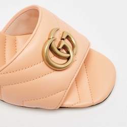مملوكة مسبقًا Gucci Peach Pink Quilted Leather GG Marmont Open Toe Slide Sandals Size 38