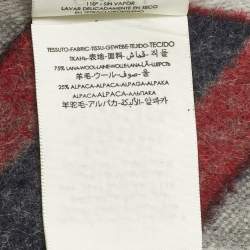 مملوكة مسبقًا وشاح غوتشي صوف محبوك بشعار GG الرمادي مع شراشيب