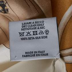 Pre Owned وشاح مربع حرير بطبعة لوتس صفراء من غوتشي