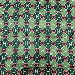 Pre Owned Gucci Green silk scarf