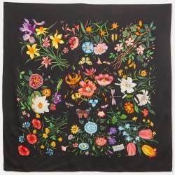 مملوكة مسبقًا Gucci Black Floral Print Silk Scarf