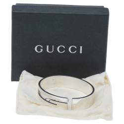 مملوكة مسبقًا Gucci Sterling Silver Logo Detail Bangle Bracelet