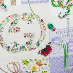 مملوكة مسبقًا وشاح غوتشي مربع حرير متعدد الطباعة متعدد الألوان