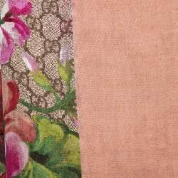مملوكة مسبقًا Gucci Pink Logo Blooms Printed Modal & Silk Scarf