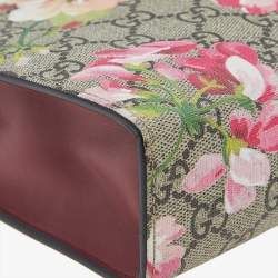 مملوكة مسبقًا Gucci Beige/Brown GG Supreme Canvas Blooms Cosmetic Case