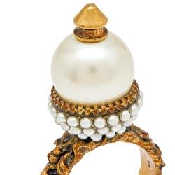 Pre Owned Gucci  Faux Pearl Gold Tone Metal Ring Size 53