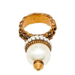 Pre Owned Gucci  Faux Pearl Gold Tone Metal Ring Size 53