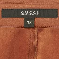 مملوكة مسبقًا قميص غوتشي بني حرير ساتان بأزرار وحزام من الأمام مقاس صغير (سمول)