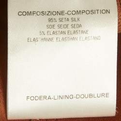 مملوكة مسبقًا قميص غوتشي بني حرير ساتان بأزرار وحزام من الأمام مقاس صغير (سمول)