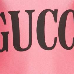 مملوكة مسبقًا ملابس سباحة غوتشي برباط متقاطع جيرسي بطباعة شعار بلون وردي مقاس صغير